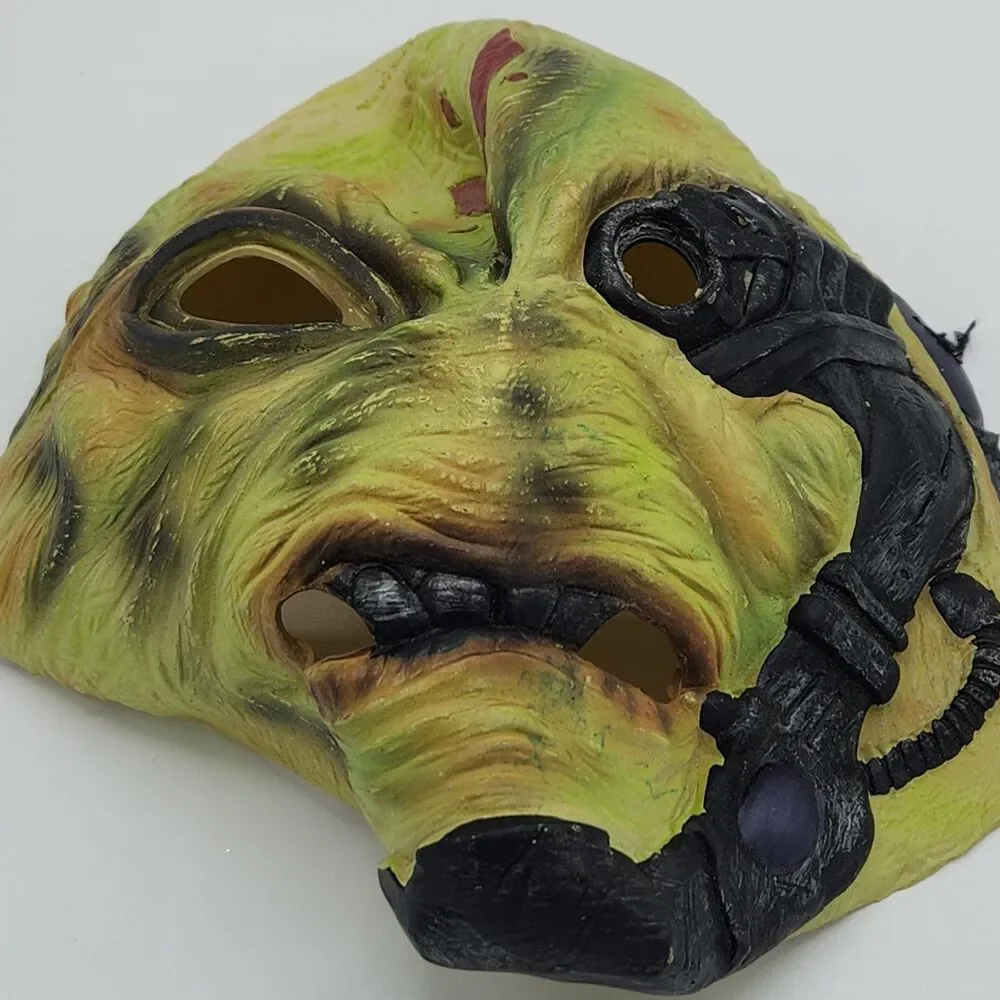 2009 Rubies Costume Company Alien Cyborg Swamp Monster Halloween Mask